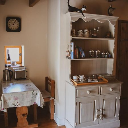 Les Puvinieres Guest House Breuil-Barret Екстериор снимка