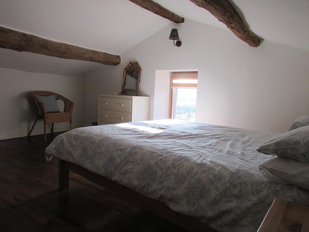 Les Puvinieres Guest House Breuil-Barret Екстериор снимка
